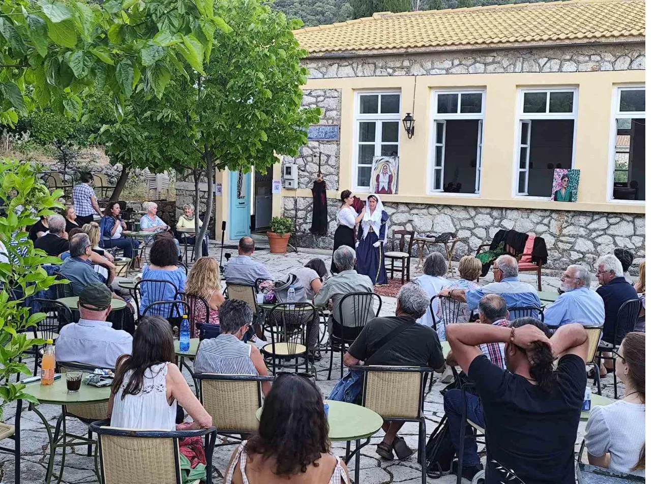 Impression from the evening “the soul yearns to be expressed” at the school in Neochori (2)